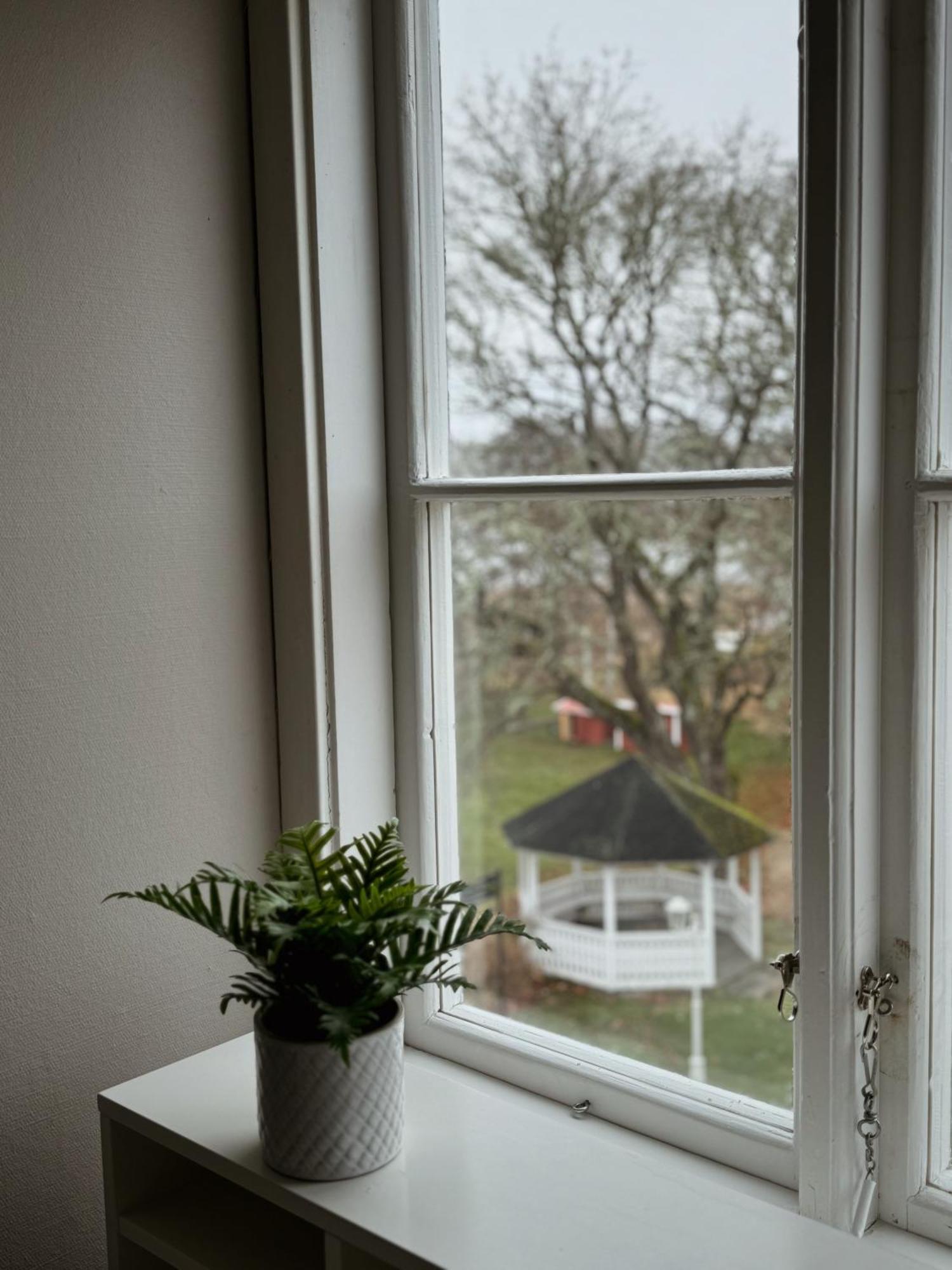 Hotel Smalandsgarden à Gränna Extérieur photo