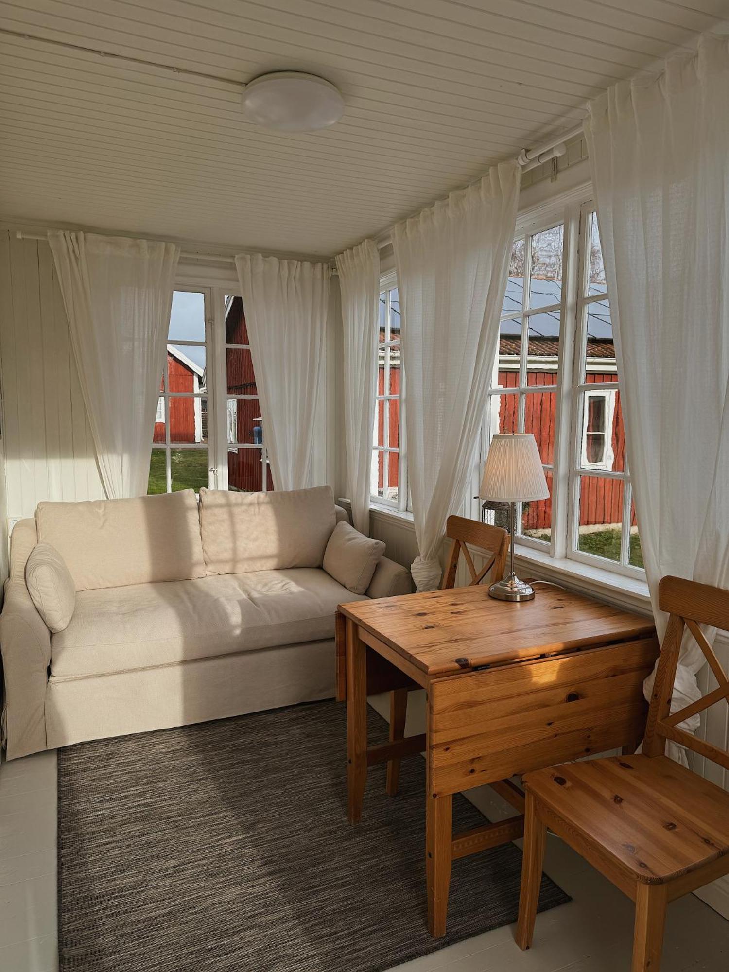 Hotel Smalandsgarden à Gränna Extérieur photo